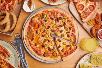 In-cabin food delivery