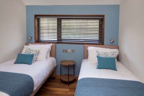 Wheelchair-Adapted Silver Birch twin bedroom at Glentress Forest