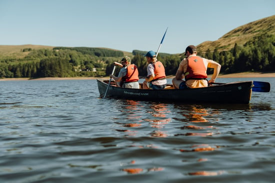 Canoeing at Pontsticill Reservoir in Brecon Beacons