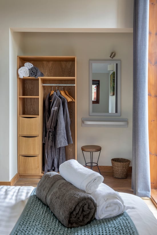 Bedroom storage in Silver Birch cabin at Delamere, Forest Holidays