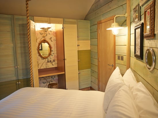 Bedroom in Sherwood Forest Treehouse cabin