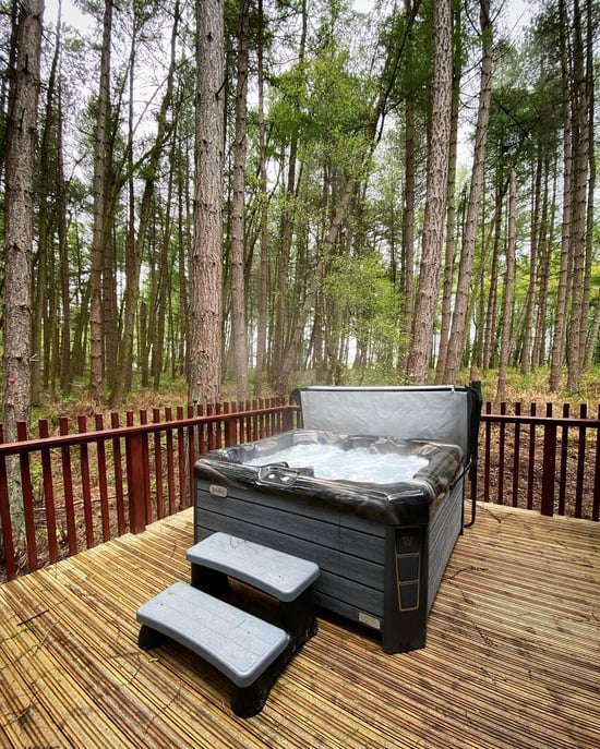 Hot tub at Delamere Forest by @sallyhillss
