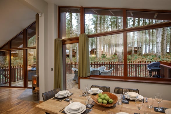 Last Minute Deals On Log Cabins Lodges And Hot Tub Holidays